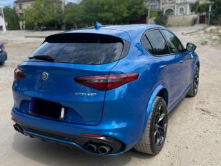 Alfa Romeo Stelvio foto 5