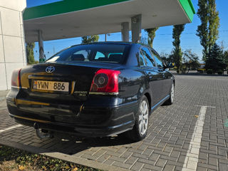 Toyota Avensis foto 5