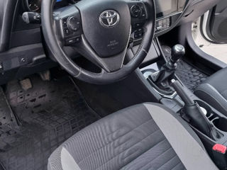 Toyota Auris foto 9