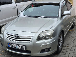 Toyota Avensis foto 2