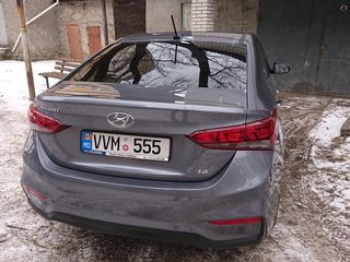 Hyundai Accent foto 3