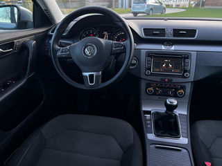 Volkswagen Passat foto 7