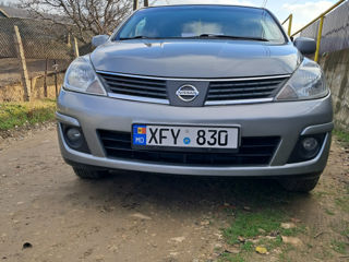 Nissan Tiida foto 5