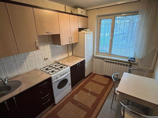 Apartament cu 1 cameră, 40 m², Centru, Chișinău foto 4