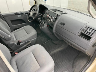 Volkswagen Caravelle foto 7