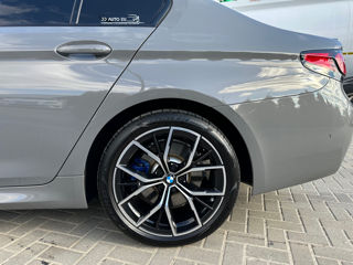 BMW 5 Series foto 9