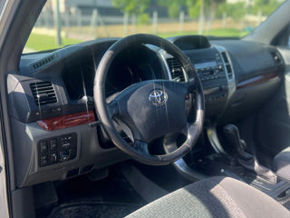 Toyota Land Cruiser Prado foto 7