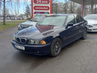 BMW 5 Series foto 3