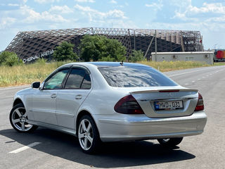 Mercedes E-Class foto 6