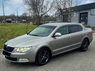 Skoda Superb foto 3