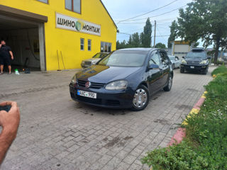 Volkswagen Golf foto 1