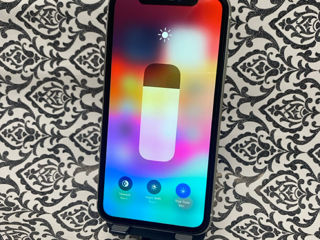 iPhone 11 128 gb with foto 5