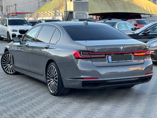 BMW 7 Series foto 3