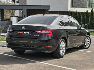 Skoda Superb foto 5