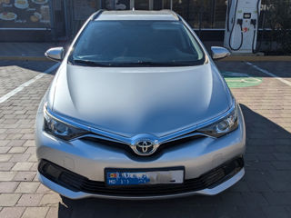 Toyota Auris foto 1