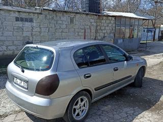 Nissan Almera foto 4