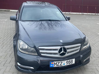 Mercedes C-Class foto 3