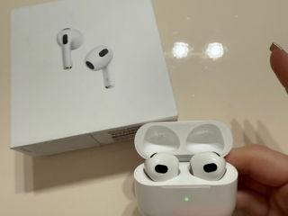 Vând airpods 3rd generation