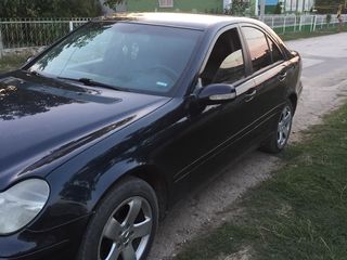 Mercedes C Class foto 4