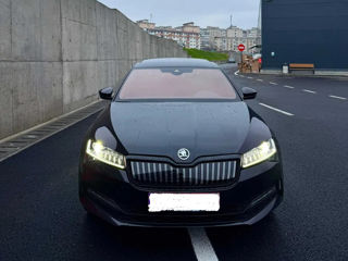 Skoda Superb foto 2