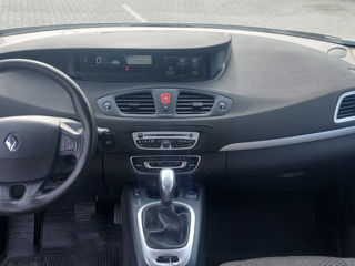 Renault Grand Scenic foto 9