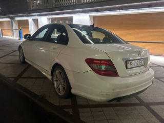 Mercedes C-Class foto 3