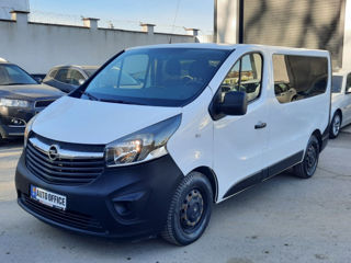Opel Vivaro foto 1