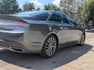 Lincoln MKZ foto 1