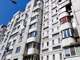 Apartament cu 4 camere, 72 m², Centru, Chișinău foto 4