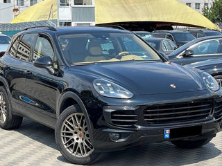 Porsche Cayenne foto 1