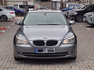 BMW 5 Series foto 1