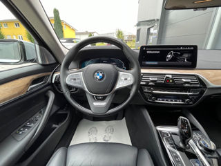 BMW 5 Series foto 7