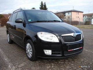 Skoda  Fabia II    universal,  1.2 benzin  pe piese ! foto 2