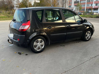 Renault Scenic foto 2