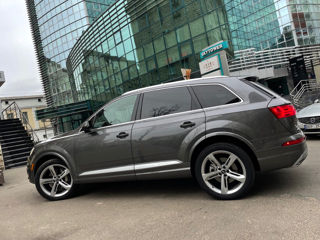 Audi Q7 foto 1