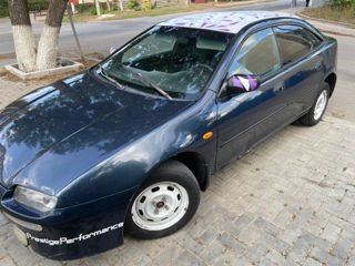 Mazda 323 foto 4