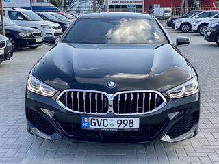 BMW 8 Series foto 3