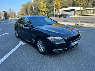 BMW 5 Series foto 4