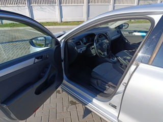 Volkswagen Jetta foto 8