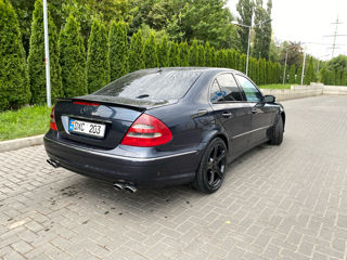 Mercedes E-Class foto 6