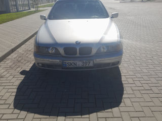 BMW 5 Series foto 4