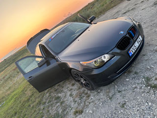 BMW 5 Series foto 1