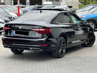 Volkswagen Jetta foto 4