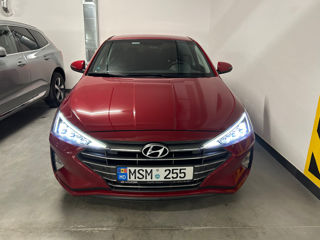 Hyundai Elantra foto 3