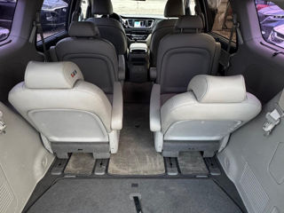 KIA Carnival foto 10