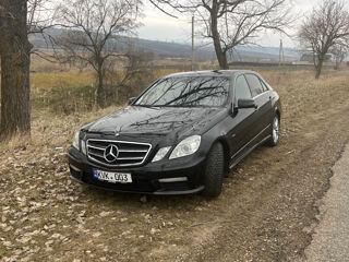 Mercedes E-Class foto 2