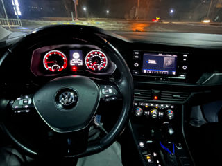 Volkswagen Jetta foto 2