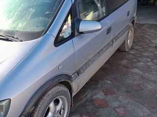 Opel Zafira foto 4