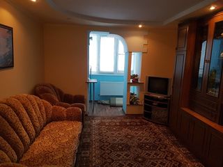 Se vinde apartament cu euroreparatie si mobilat str Miron Costin foto 5