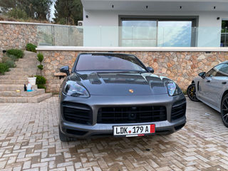 Porsche Cayenne Coupe foto 2